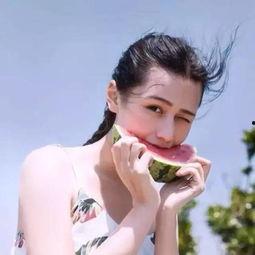 网红爱婷哥吃瓜头像高清,揭秘网络红人的时尚潮流