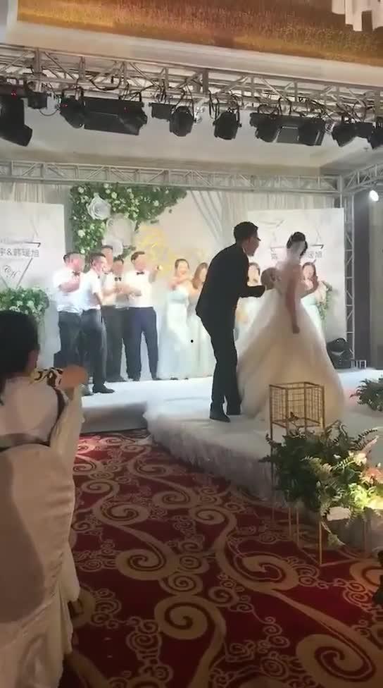 吃瓜网伴郎,揭秘娱乐圈幕后风云